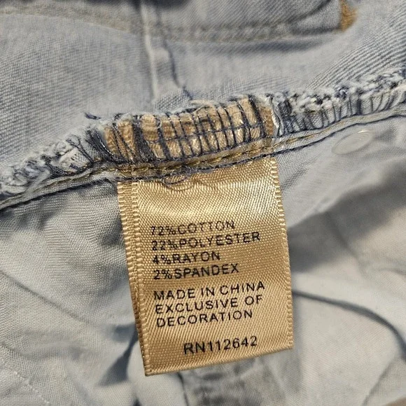 Sandpiper Petite Embroidered Floral Stretch Jeans Womens Sz 4 Spring - Picture 9 of 11